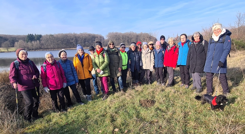 Wandergruppe am Rodder Maar